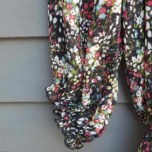 Romy Sheer Black Floral Peasant Top size Medium - Picture 8 of 8